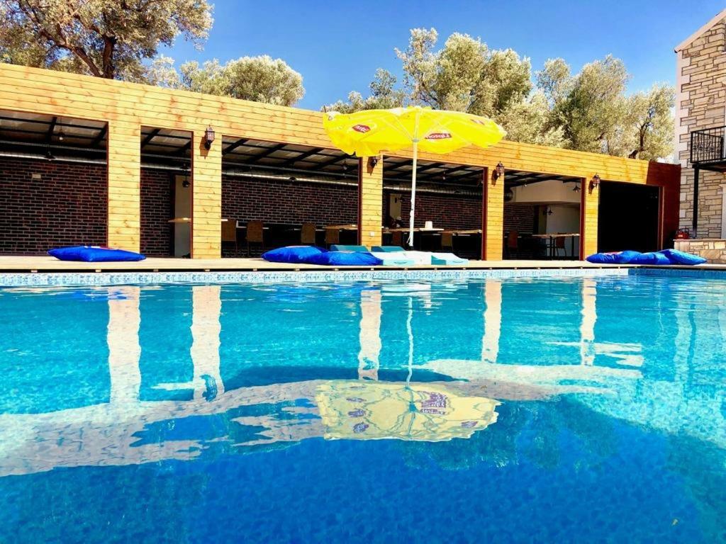 Victoria Hotel And Lounge Foça Dış mekan fotoğraf