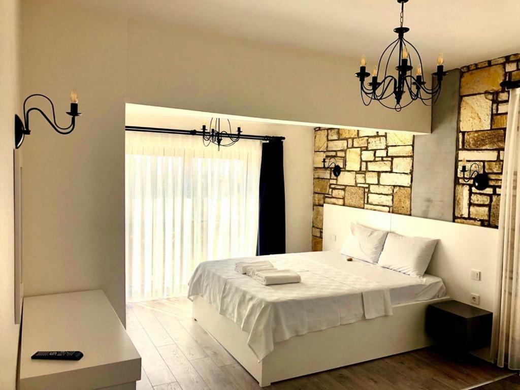Victoria Hotel And Lounge Foça Dış mekan fotoğraf