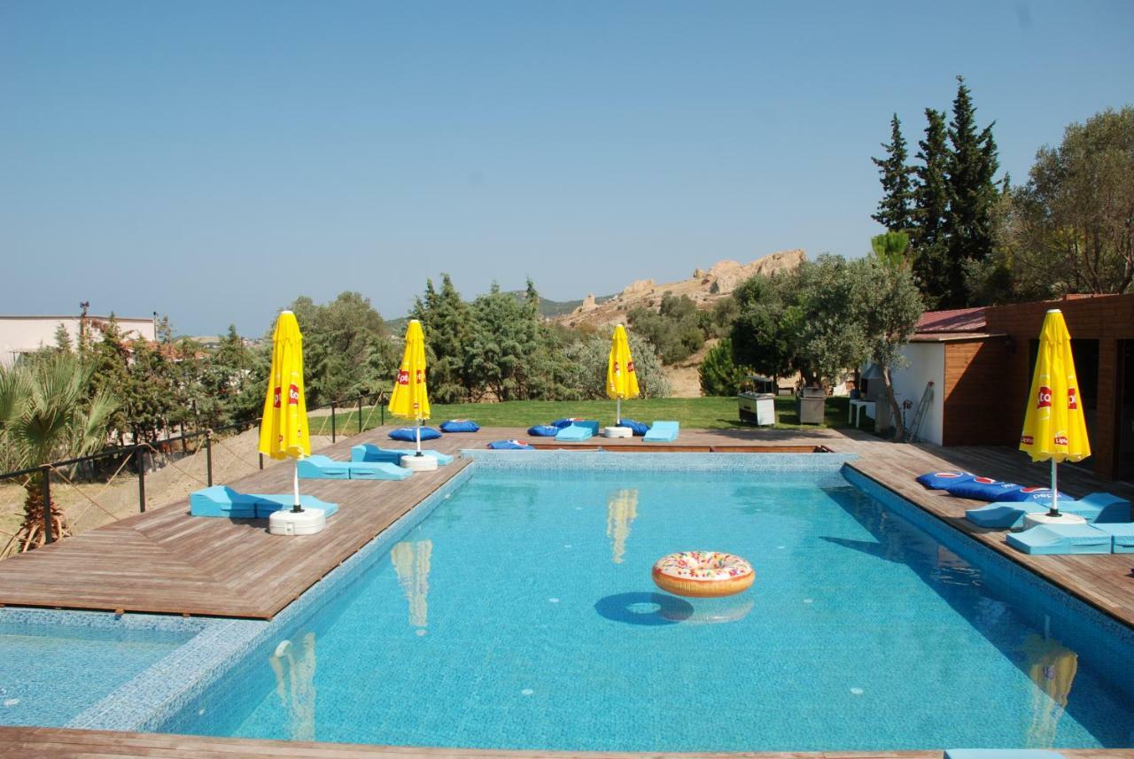 Victoria Hotel And Lounge Foça Dış mekan fotoğraf